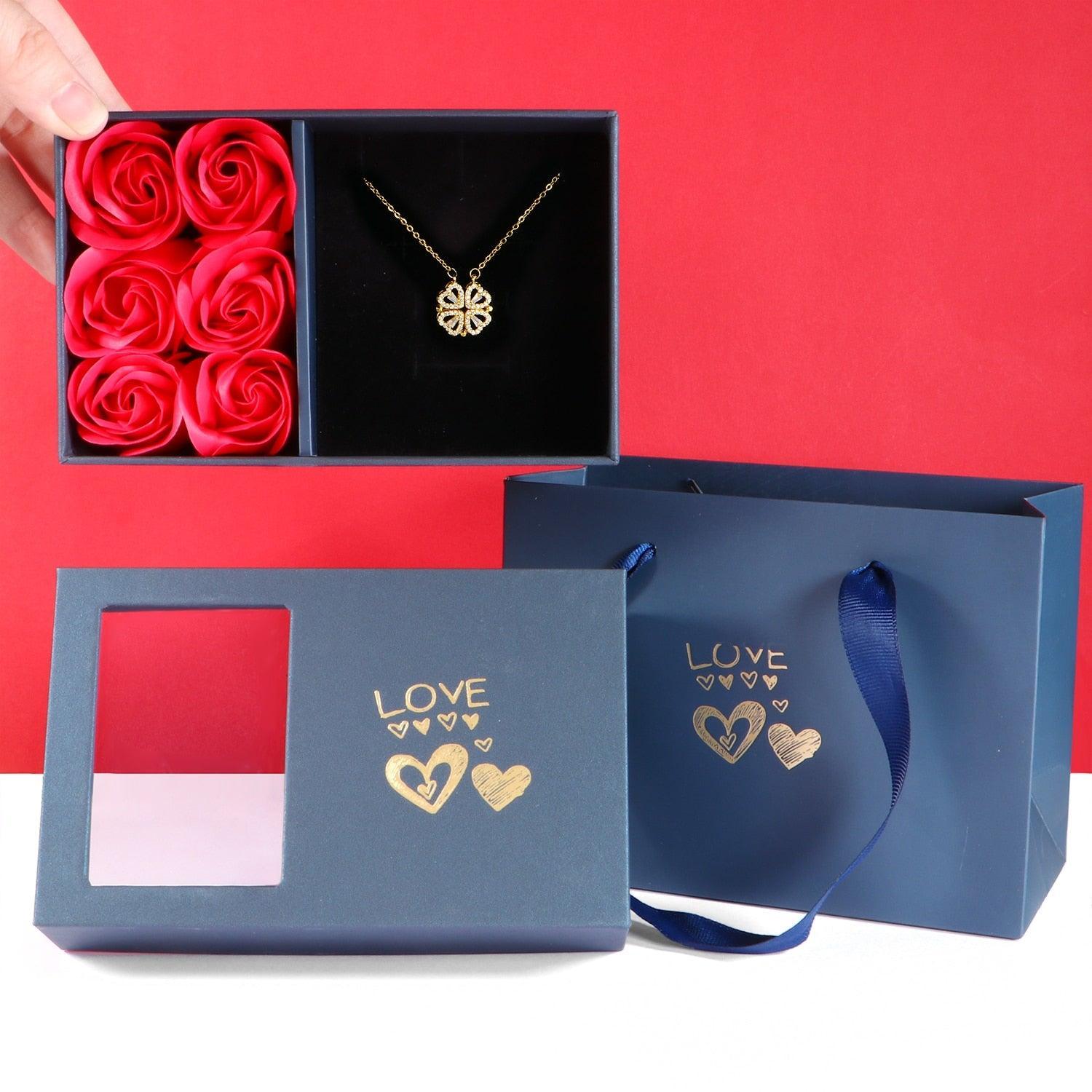 Kit Amor Eterno ColarTrevo® + CAIXA COM 6 ROSAS - Ride Up