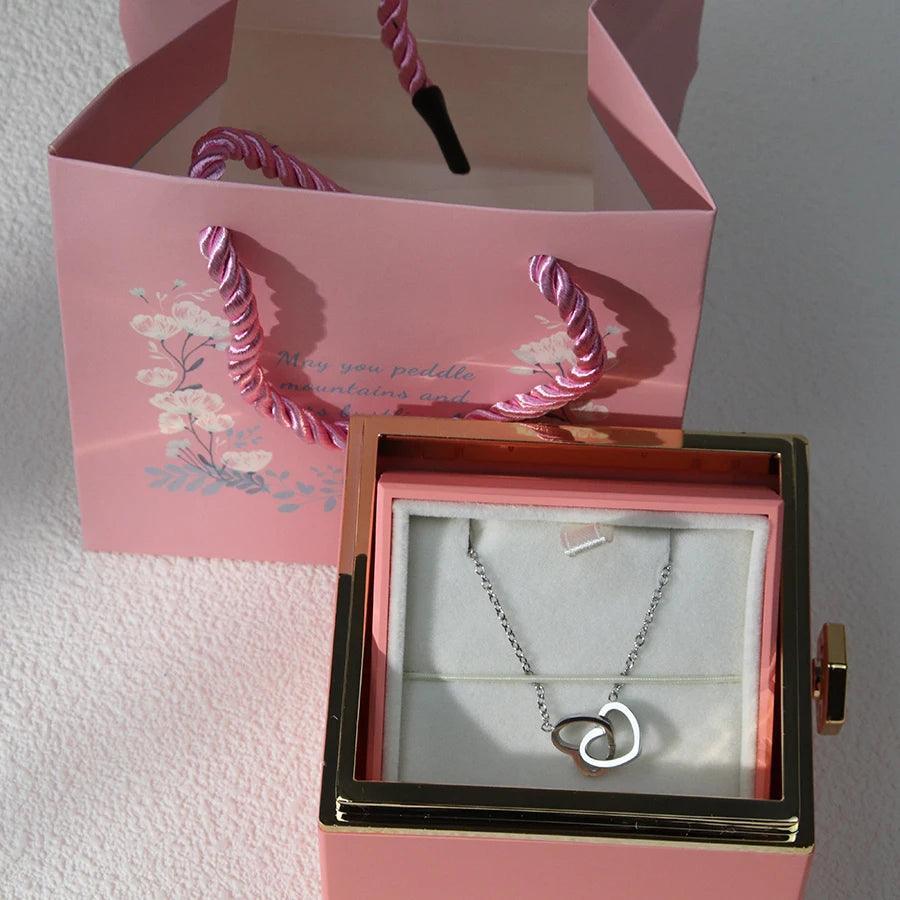 Colar Dois Corações e Caixa Rotativa de Rosas Personalizado - Ride Up