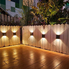 Solar Up LED - Luminária Externa Solar com 2 Feixes - Ride Up 