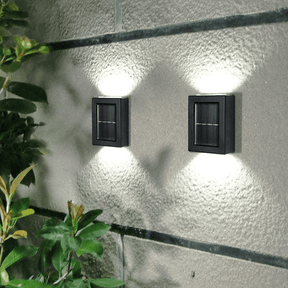 Solar Up LED - Luminária Externa Solar com 2 Feixes - Ride Up 
