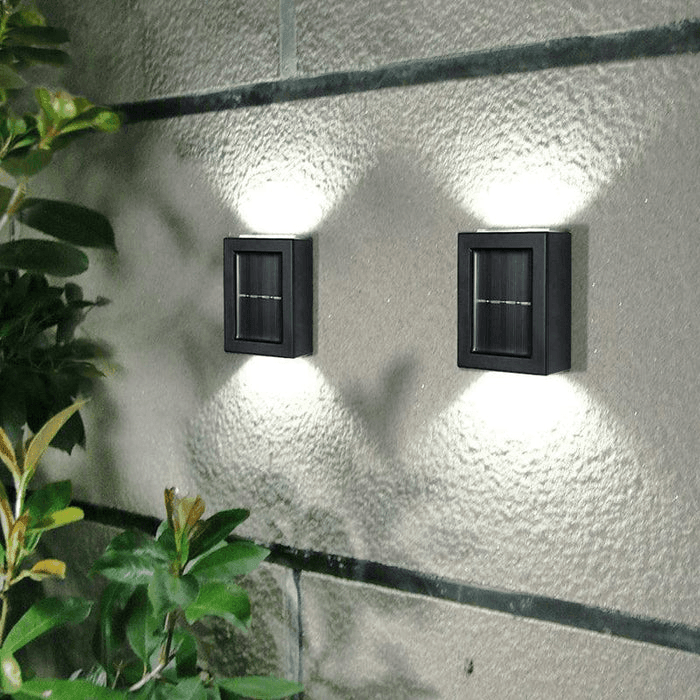 Solar Up LED - Luminária Externa Solar com 2 Feixes - Ride Up 